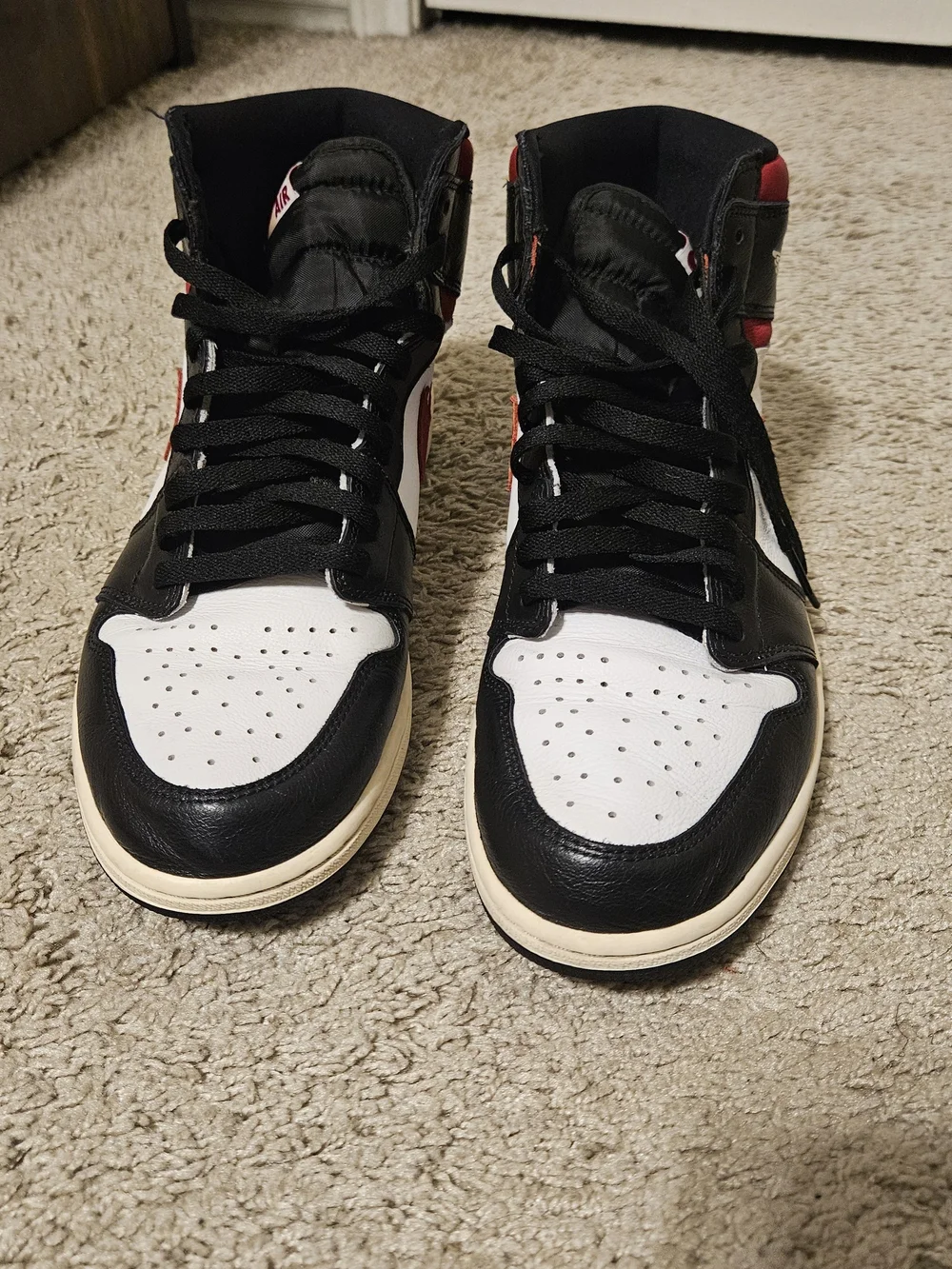 Retro Jordan 1's Gym Reds